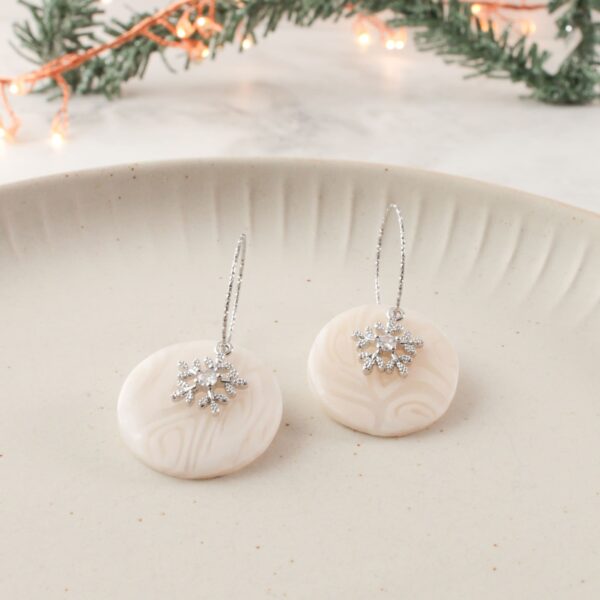 Creolen mit glitzernder Schneeflocke – Bild 2