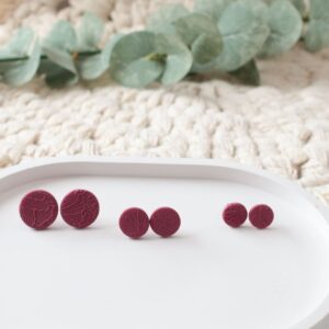 Ohrstecker brombeerfarbene Blumen