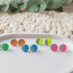 Ohrstecker NEON mit Grau