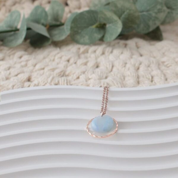 Ohrringe mit Zierring in Pastell-Blau – Bild 9