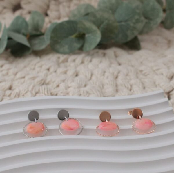 Ohrringe mit Zierring in Pastell-Pink