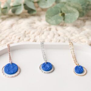 Halskette royalblaue Bögen