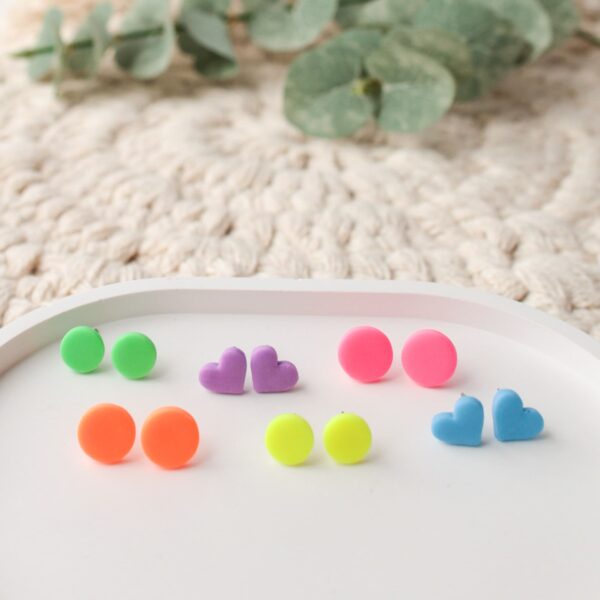 Ohrstecker und Kette in NEON-Pink – Bild 9