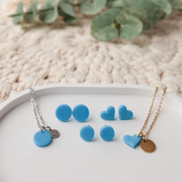 Ohrstecker und Kette in NEON-Blau