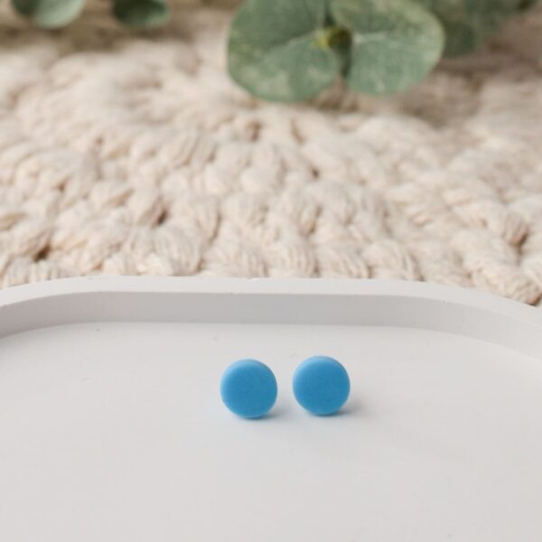 Ohrstecker und Kette in NEON-Blau – Bild 4