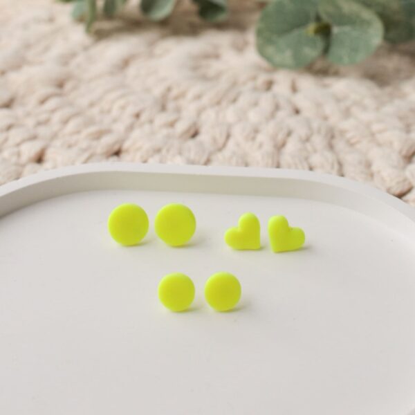 Ohrstecker und Kette in NEON-Gelb – Bild 2