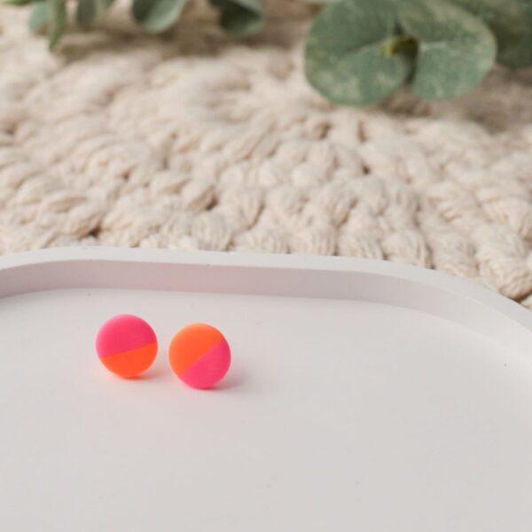 Ohrstecker und Paperclip-Halskette in NEON Orange-Pink – Bild 7