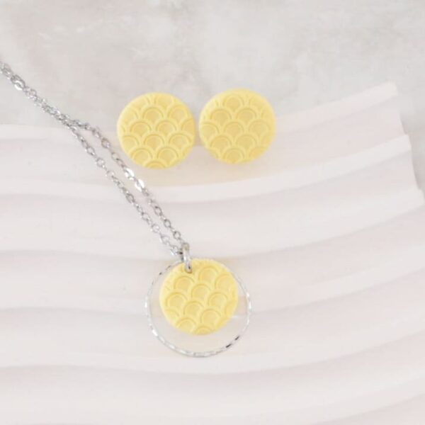 Ohrstecker Butter Yellow – Bild 3