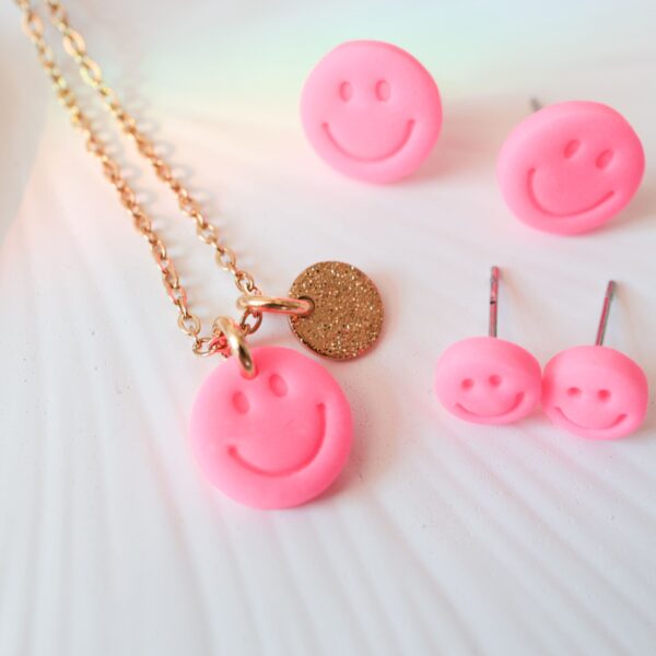 Ohrstecker und Kette Smile pink – Bild 3