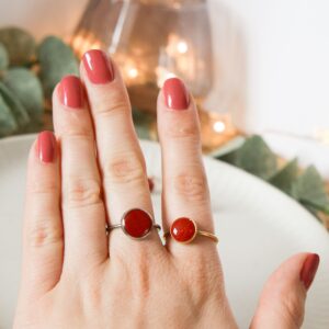 Ringe roter Glitzer