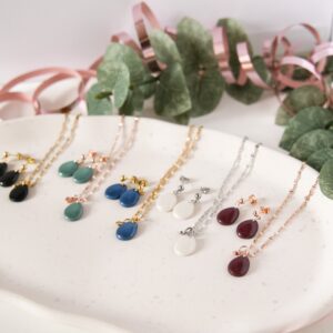 Schimmer-Kollektion Tropfen Ohrringe und Halskette