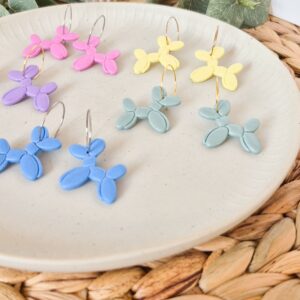 Bunte Luftballon-Hund-Ohrringe